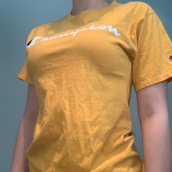 Champion Yellow Crewneck T-Shirt- Small - Picture 1 of 3
